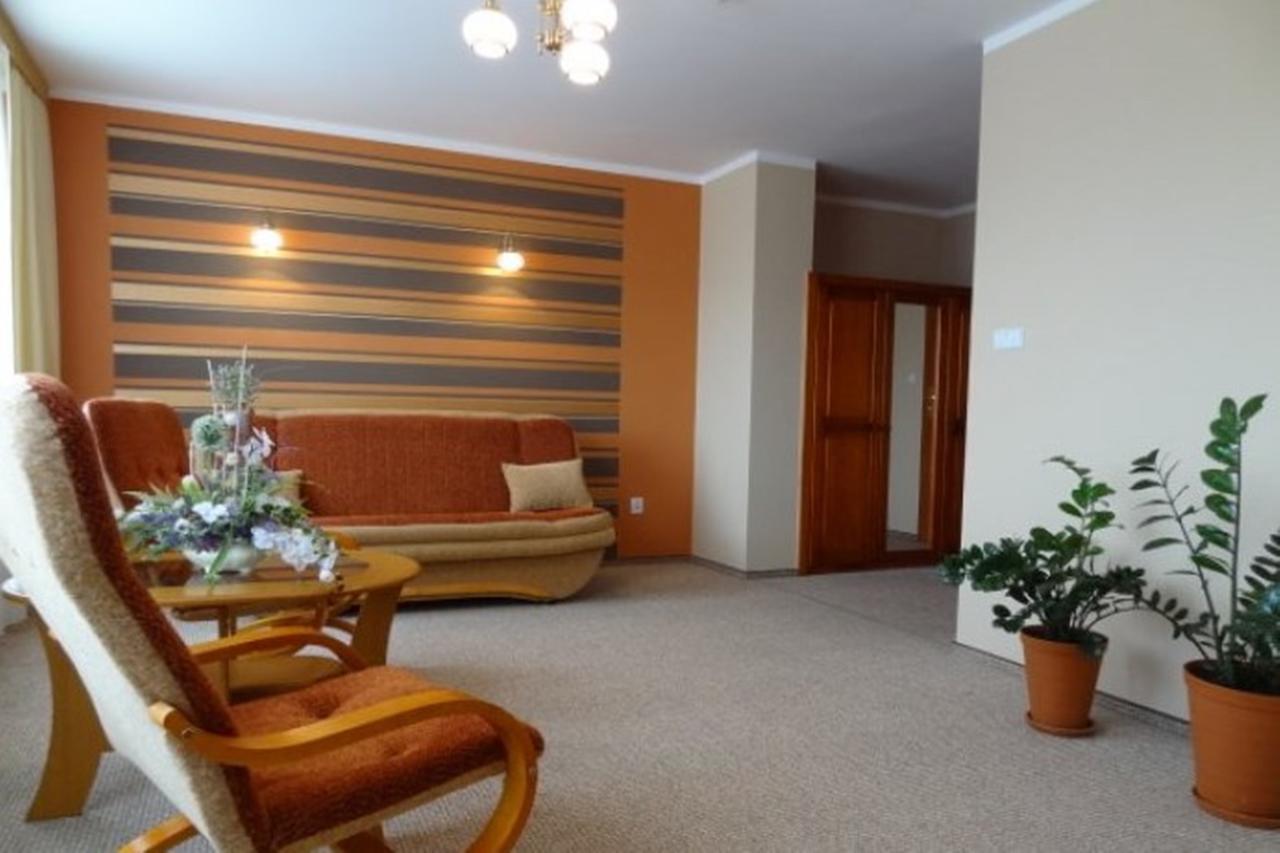 Hotel Restauracja Cukropol Гостынь Номер фото